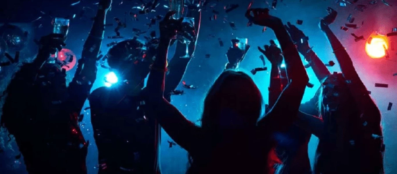 Ίος: Σε καραντίνα δύο νεαροί μετά από «κορωνοπάρτι» - «Ο κόσμος θέλει να διασκεδάσει μετά από 6 μήνες καραντίνας»